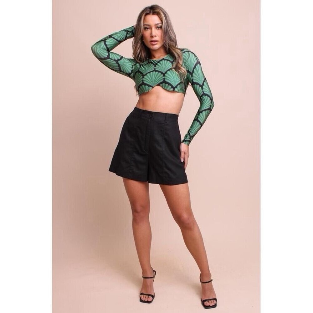 Farm Rio cropped shell blouse (113) - Picture 3 of 9